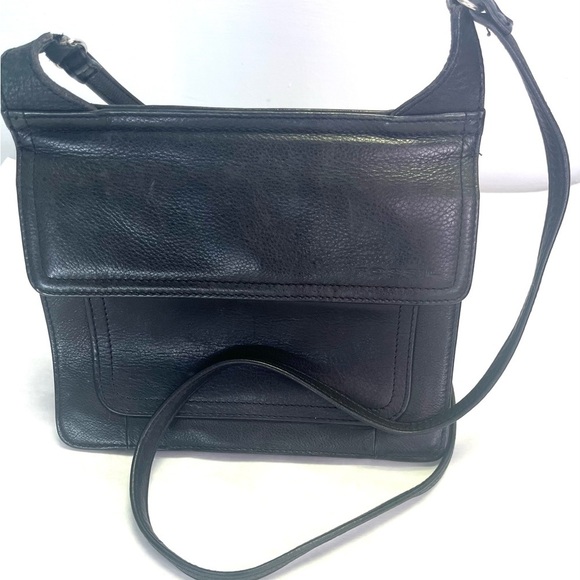 FOSSIL Genuine Leather Crossbody Bag Iconic Bohemian Minimalist Timeless - Picture 1 of 9